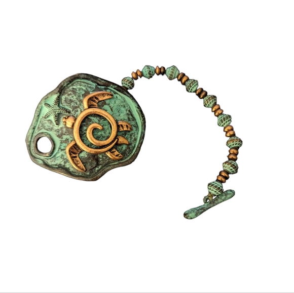 Sea Turtle Bracelet - metal patina look with gold resin sea turtle 🐢 - Picture 9 of 14